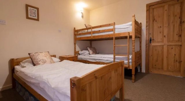 The Holmes Barn - Sleeps 16 - Pet Friendly, Rezervasyon Tatil Evi Merseyside villalar, Villa
