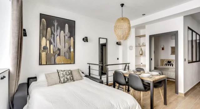 Апартаменты 149 Suite Christophe, Great APT, Paris