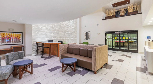 Holiday Inn Express Lakeway, Book Hotel Hoteller i Lakeway med pool, Swimmingpool