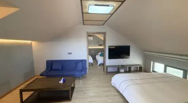 Люкс Jiuhuashan Jiushe Zizai Courtyard Homestay (On the Jiuhua Mountain Roushen Baodian)