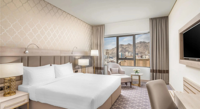 Номер семейный с 2 комнатами DoubleTree by Hilton Makkah Aziziyah