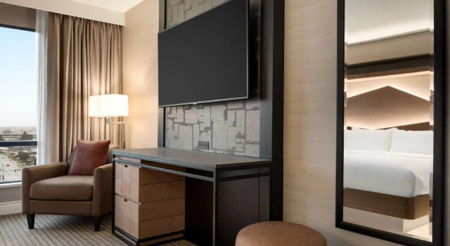 Двухместный полулюкс Hilton Vancouver Airport