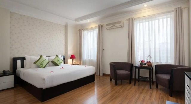 Полулюкс Serenity Villa Hotel