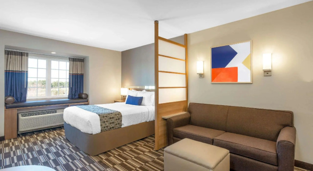 Двухместный люкс Microtel Inn Suites by Wyndham South Hill