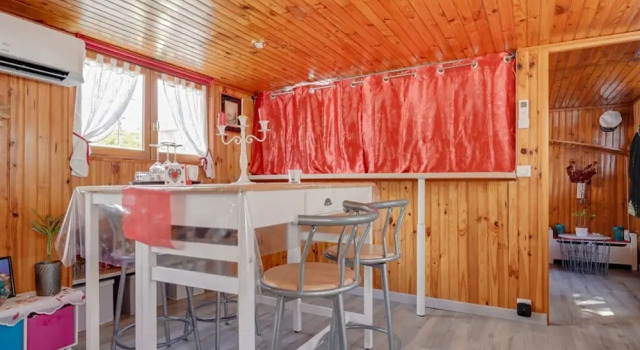 Comfortable House Boat in Homps with Roof Terrace, Réserver Hôtel Homps Canal du Midi