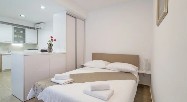 Студия Standard Drop In Split Luxury Suites