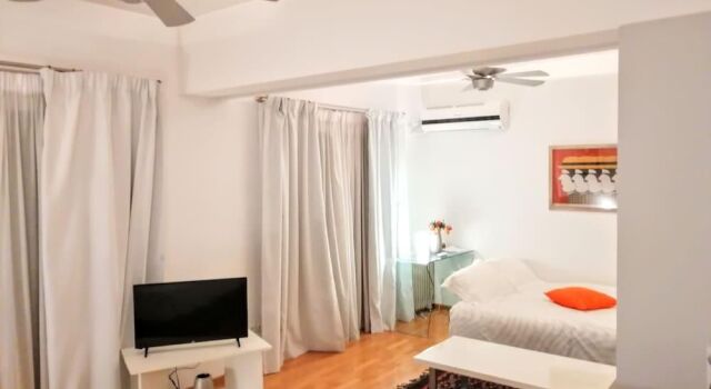 Luxurious loft in Monastiraki, Забронировать Отель Отели Афины с завтраком, рядом с Станция метро Monastiraki, Завтраки