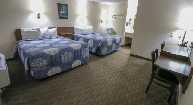 Четырёхместный номер Standard Bear Lodge Motel