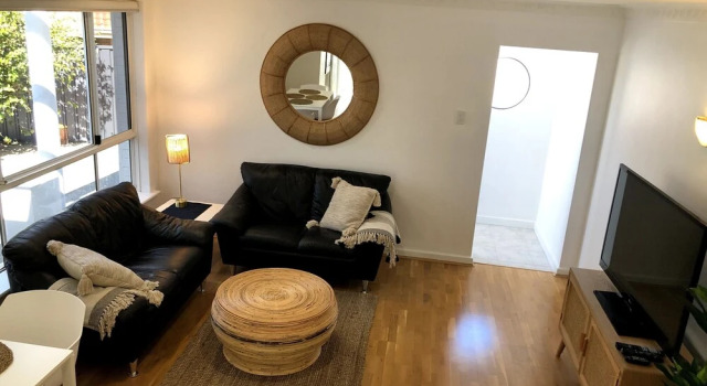 OCEANS 5 Holiday or Business Apartment, Rezervați Apartament Perth CBD Perth