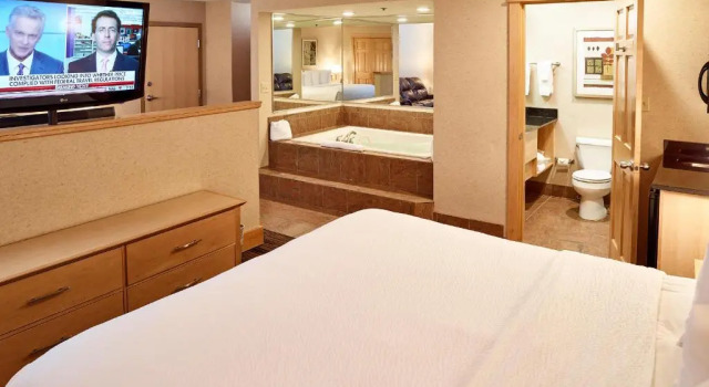 Люкс LivINN Hotel Minneapolis North / Fridley