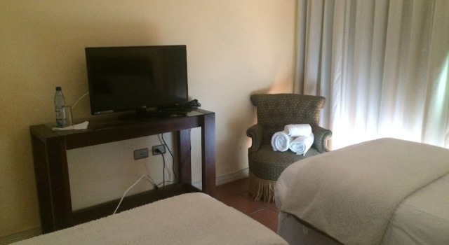 Stay at Confortable Scandinavia Hotel Bb, Rezervați Hotel Santo Domingo 