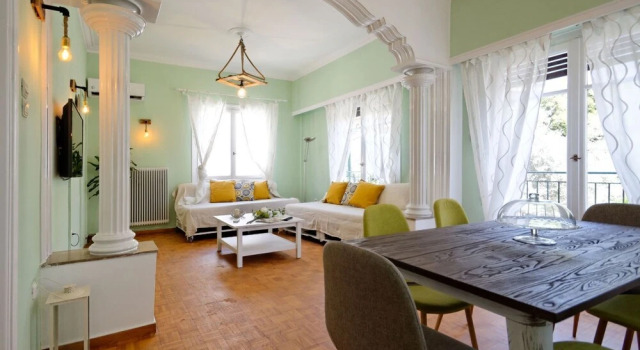 Brand new cottage house in Athens close to Stauros Niarxos foundation.