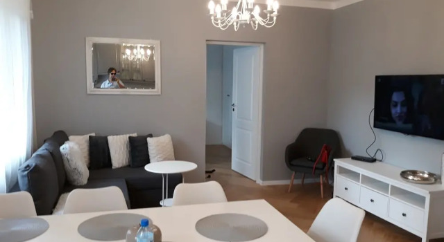 2 Bedroom City Center Apartment, Забронировать Апартаменты/квартира Отели Катовице с парковкой, рядом с Силезский университет, Парковка