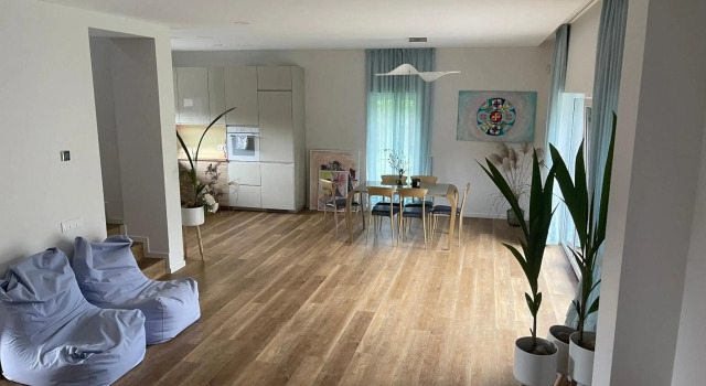 MANDALOS vila, Varaa Hotelli Hotellit Klaipeda pysäköinnillä, Pysäköinti