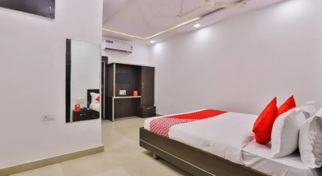 OYO 17098 Hotel Skyhigh