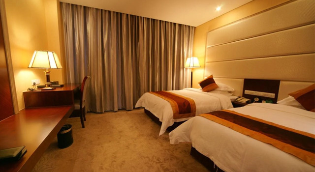 Golden Sun Commercial Hotel