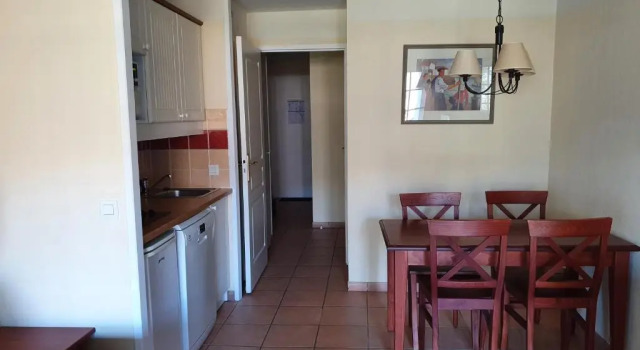 Апартаменты Appartement dans résidence avec piscine