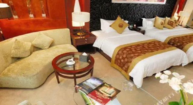 Номер Standard Yizui Crown Hotel