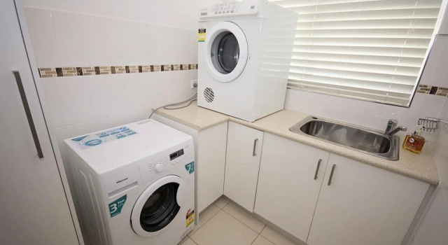 Central Wagga House, Забронировать Отель Отели Уогга-Уогга 3 звезды, рядом с Национальная галерея изделий из стекла, 3*