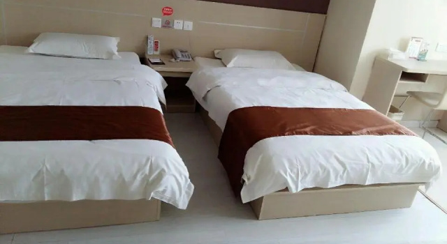 Двухместный номер Superior Thank Inn Chain Hotel Jiangsu Huaian Lianshui Gaogou Town No.1 Street