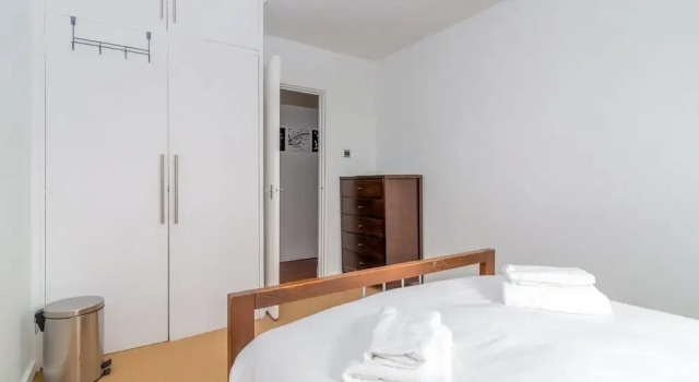 Amazing 2 Bedroom Flat in East London, Fits 5, Забронировать Отель Отели Англии 3 звезды, 3*