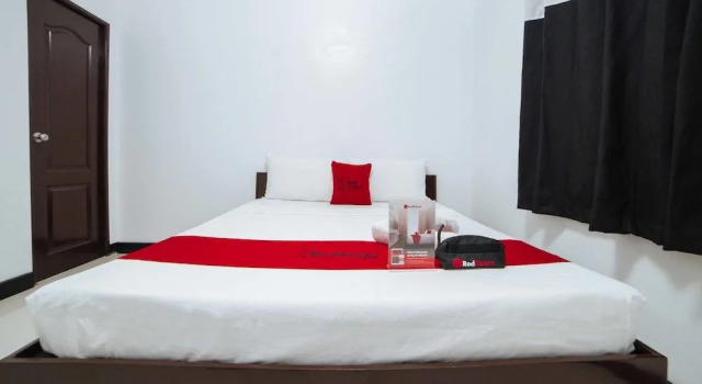 RedDoorz @ Colorado Street Angeles City, Prenota Hotel Angeles 