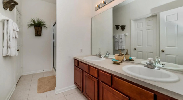 Villa 7795 Basnett Windsor Hills, Book Villa Villaer i Florida, Villa