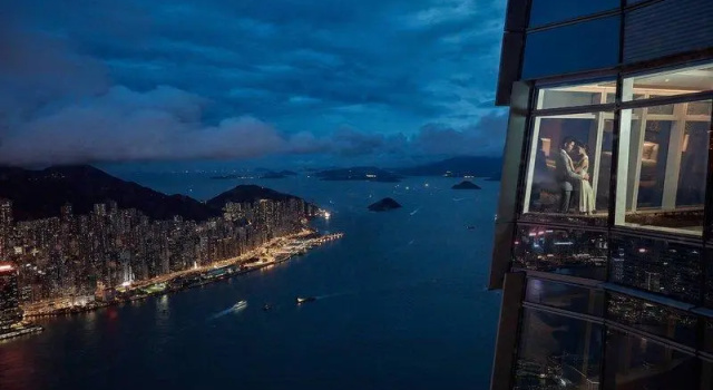 Двухместный люкс с доступом в клубный лаунж Premier Executive c 1 комнатой The Ritz-Carlton, Hong Kong