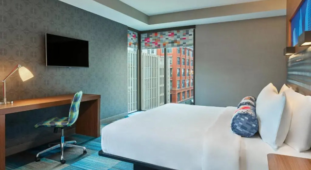 Двухместный номер Standard Aloft by Marriott Denver Downtown
