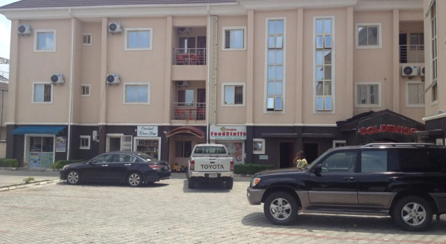 Becca Apartment, Book Apartment Hotels in Bwari with a Pool, Swimming Pool