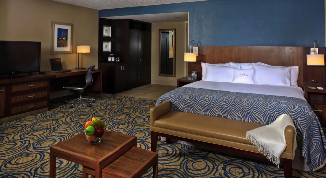 Двухместный полулюкс DoubleTree by Hilton San Diego Del Mar