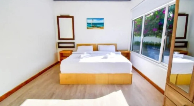 TWIN PALMS Surfhouse, Забронировать Отель Тулусду Атолл Северный Мале