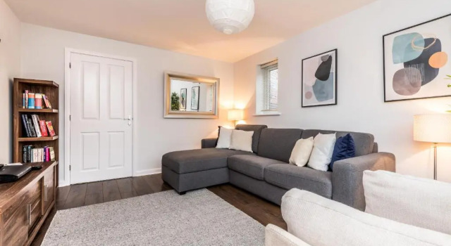 Host Apartments Homely 3 Bedrooms-sleeps 8 Parking