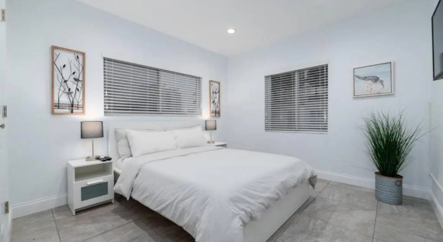 Bayshore Breeze 5 - Fort Lauderdale Beach, Забронировать Отель Форт-Лодердейл Broward County, рядом с DC Alexander Park