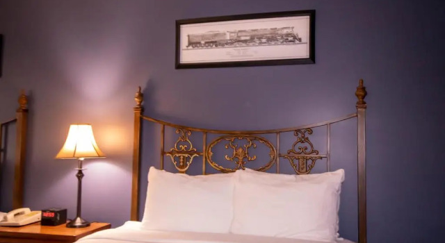 Четырёхместный номер Standard Depot Inn & Suites