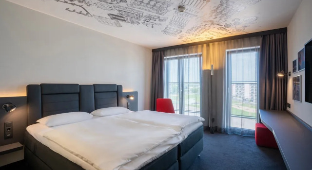 Двухместный номер Standard V8 Hotel Köln at MOTORWORLD