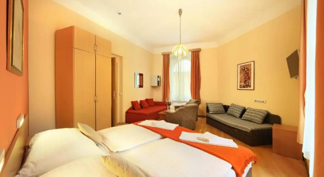 Апартаменты с 2 комнатами Hotel Golden City Garni