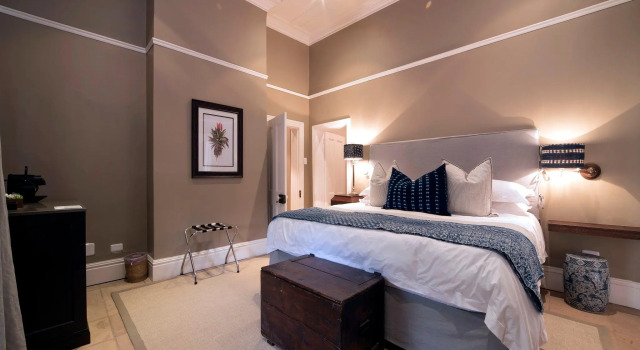 Люкс Luxury The Milner by The Oyster Collection