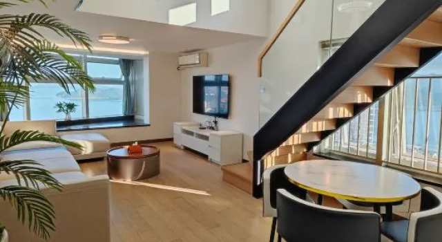 Двухместный люкс Дуплекс с 2 комнатами с красивым видом из окна Wuxiang LOFT Seaview Holiday Beauty Hotel (Shenzhen Bohai City V Mansion)