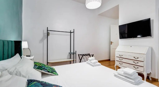BDC - Residenza Valadier 3-Bdr and 3 bathrooms apt, Забронировать Отель Отели Рима с парковкой, рядом с Собор Святого Петра, Парковка