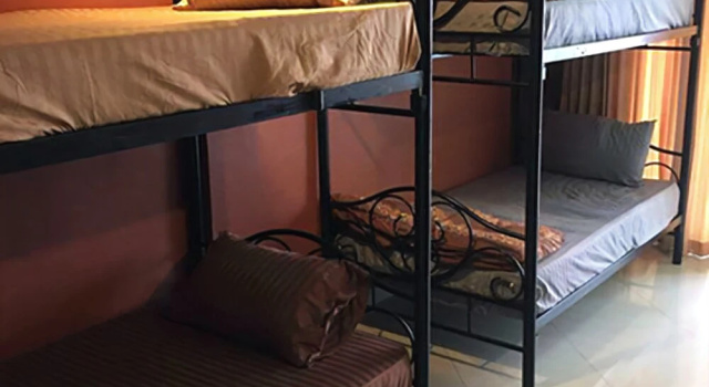 Amika Guesthouse & Hostel