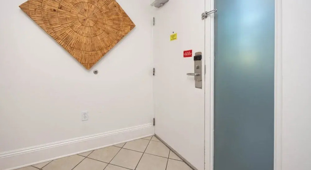 Номер Standard Phoenix On The Bay 1121 1 Bedroom Condo
