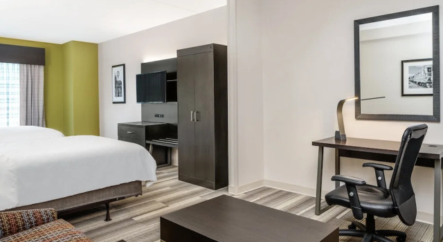 Четырёхместный люкс Holiday Inn Express Hotel & Suites Florence I-95 at Hwy 327 by IHG