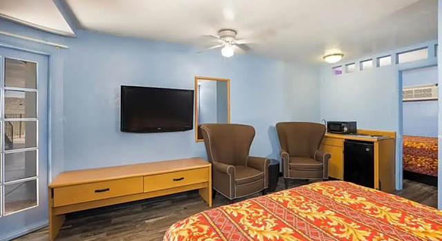 Одноместный люкс Days Inn & Suites Tucson AZ