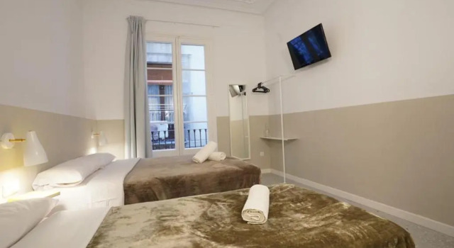 Трёхместный номер Standard Hostal Hera
