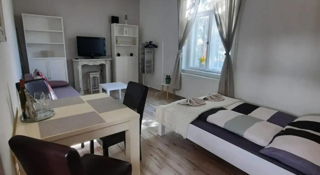 Apartmán Matty v tichom dvore priamo v centre, Забронировать Отель Отели в центре Братиславы, в центре