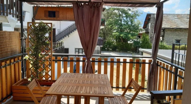Апартаменты Appartamento con terrazza - Aymavilles