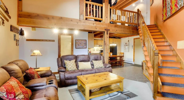 Апартаменты с 3 комнатами с балконом Silverthorne Condo W/pool Access - Shuttle to Town