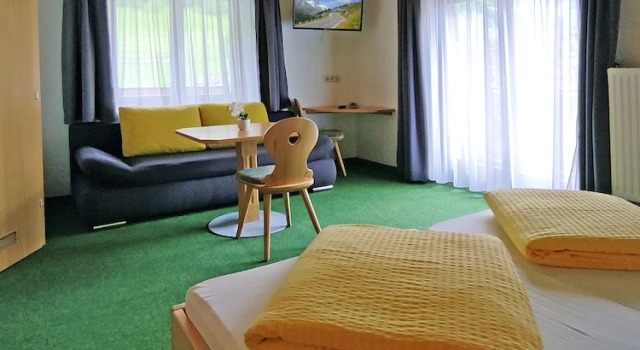 Двухместный семейный номер Standard с балконом Hotel Wasserfall - including Summercard