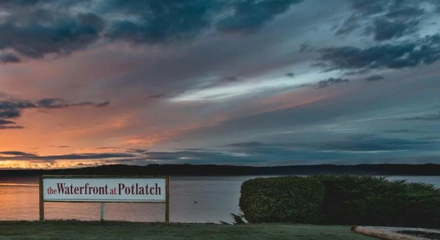 Номер Standard The Waterfront at Potlatch